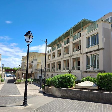 Appartement Avec Piscine, Tennis & Balcon, Centre-Ville Chatelaillon-Plage, 6 Pers, 2 Ch - Fr-1-706-17 Luaran gambar