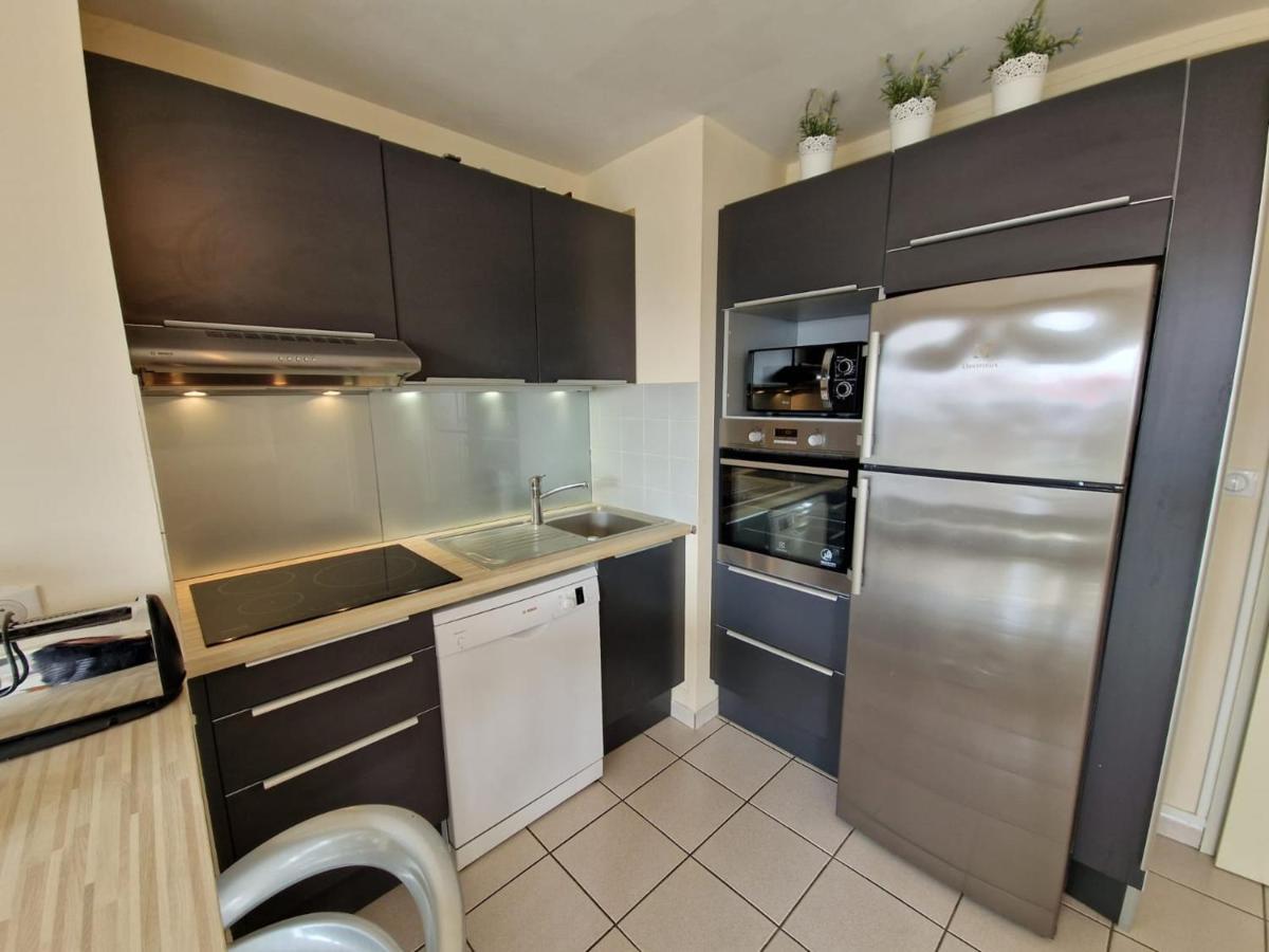 Appartement Avec Piscine, Tennis & Balcon, Centre-Ville Chatelaillon-Plage, 6 Pers, 2 Ch - Fr-1-706-17 Luaran gambar