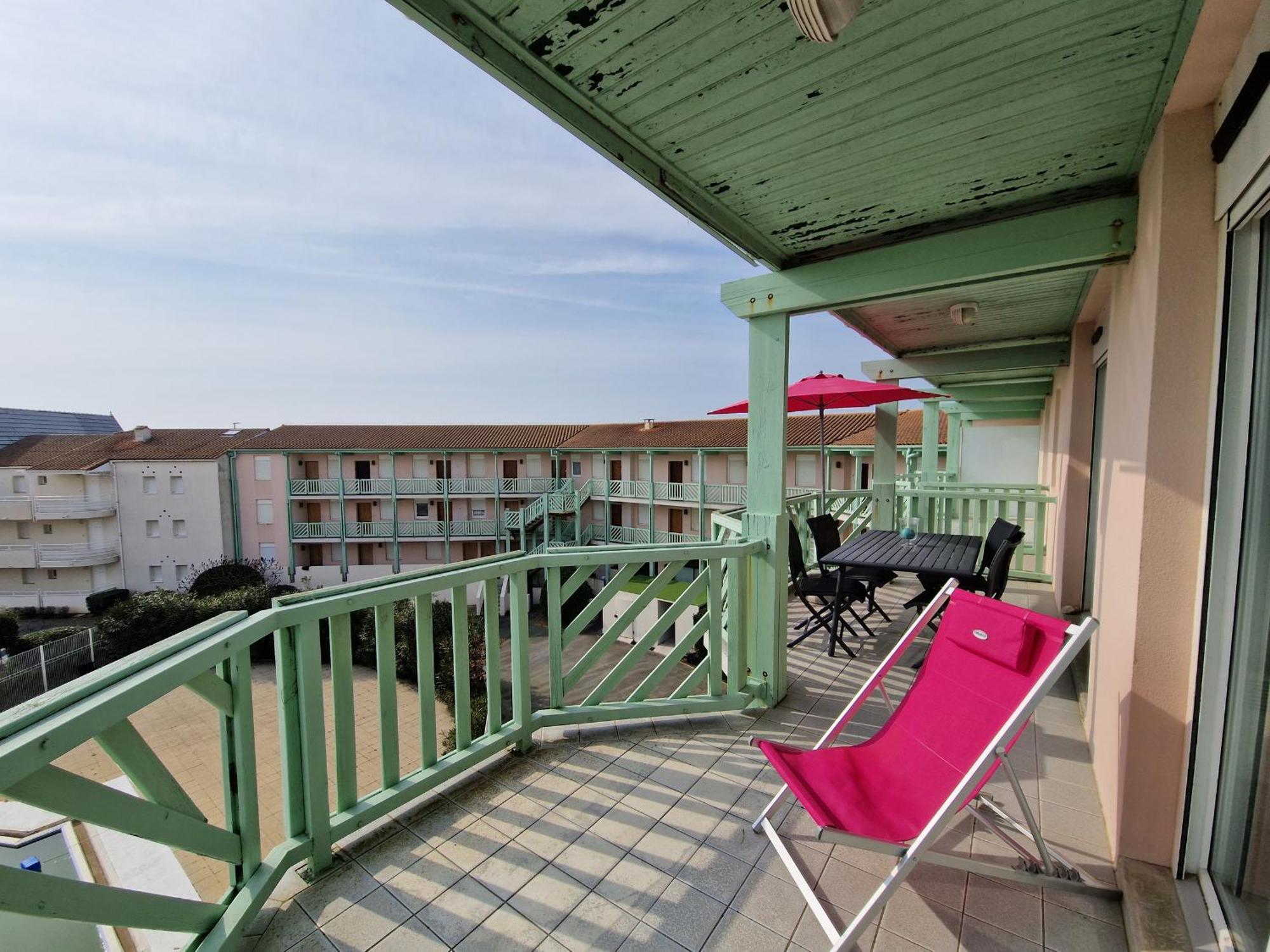 Appartement Avec Piscine, Tennis & Balcon, Centre-Ville Chatelaillon-Plage, 6 Pers, 2 Ch - Fr-1-706-17 Luaran gambar